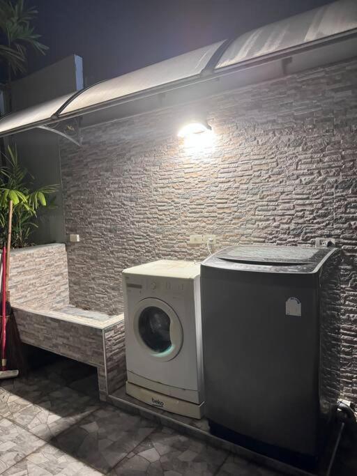 Panalee Banna Village独栋东区3卧室别墅远离尘嚣静谧之王 Nong Prue Exteriör bild